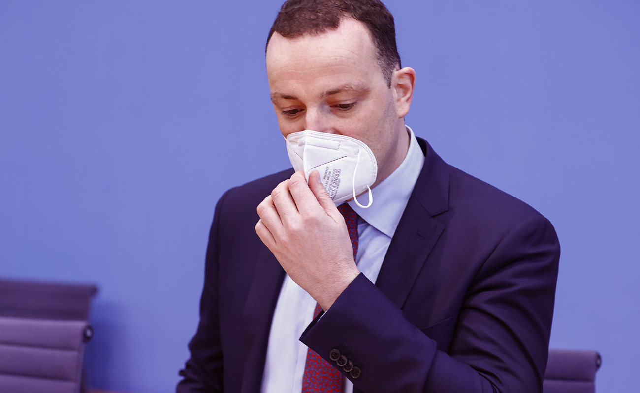 Spahn maskede çizgisini korudu