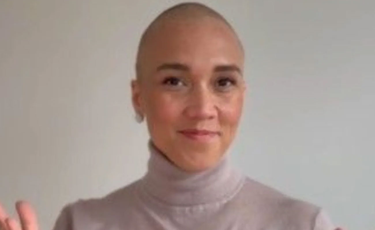 FDP'li Büttner seçim yenilgisi sonrası saçını kazıttı